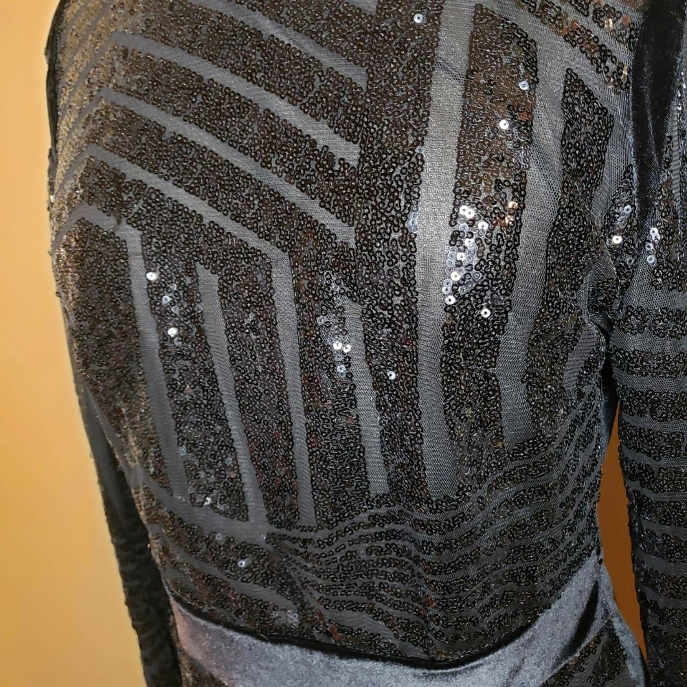 Dress - Picture 10 of 11